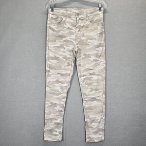 Levi's Strauss & Co.720 High Rise Super Skinny Crop Beige Camouflage Size 28